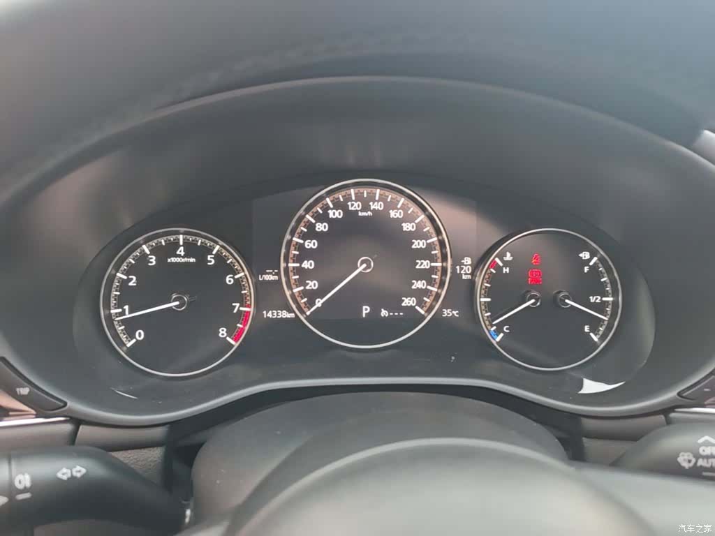 Mazda Mazda3, 2025 12