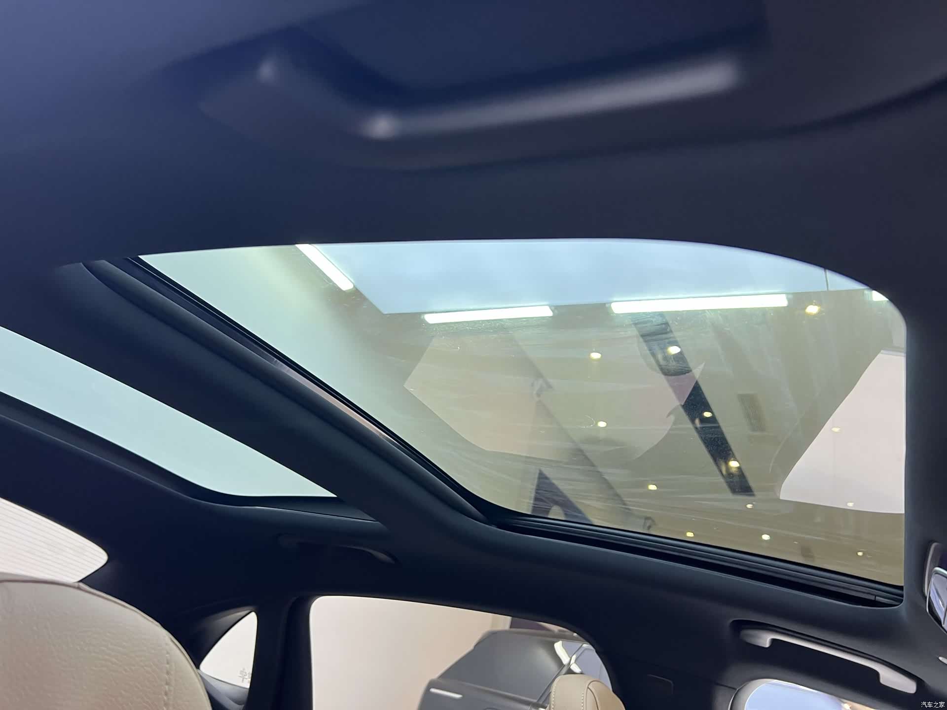 Mercedes-Benz E-Class, 2025 11