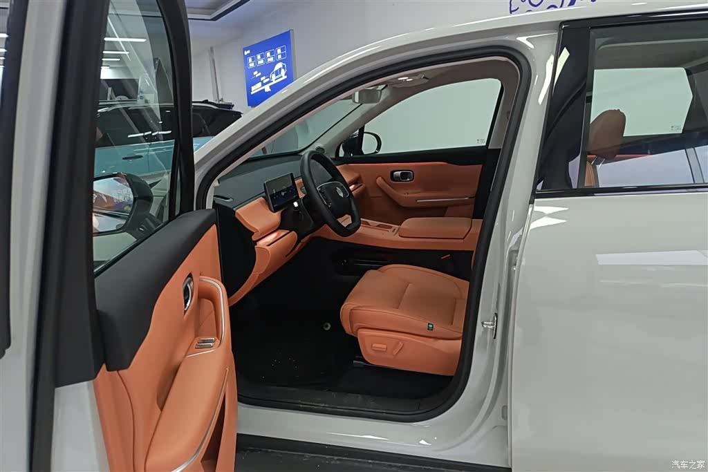 Leapmotor C10, 2025 9