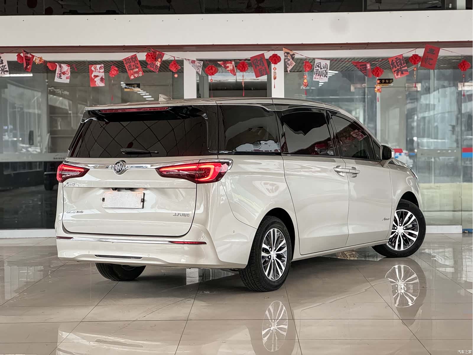 Buick GL8, 2020 6