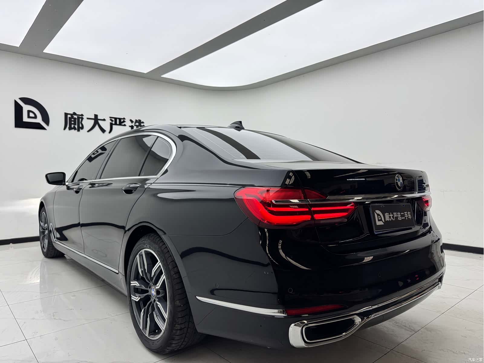 BMW 7 Series, 2018 все фото