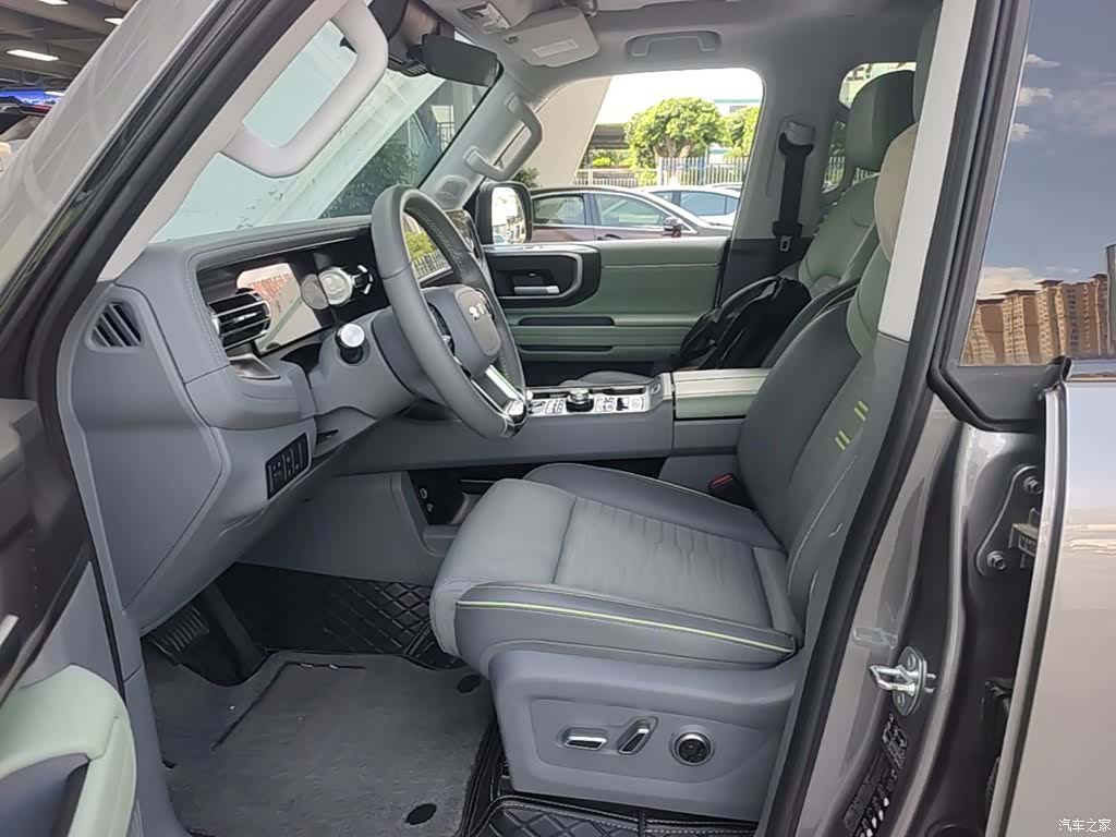 BAIC BJ40, 2025 15