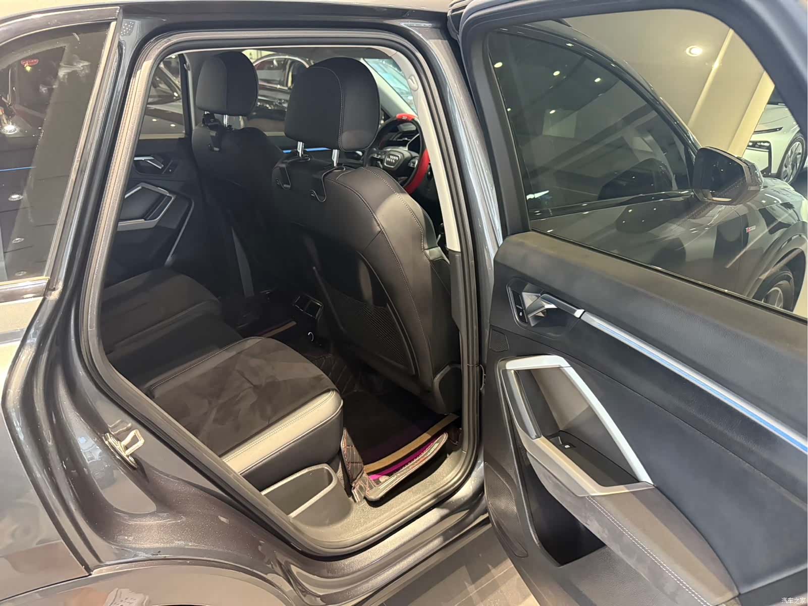 Audi Q3, 2023 10