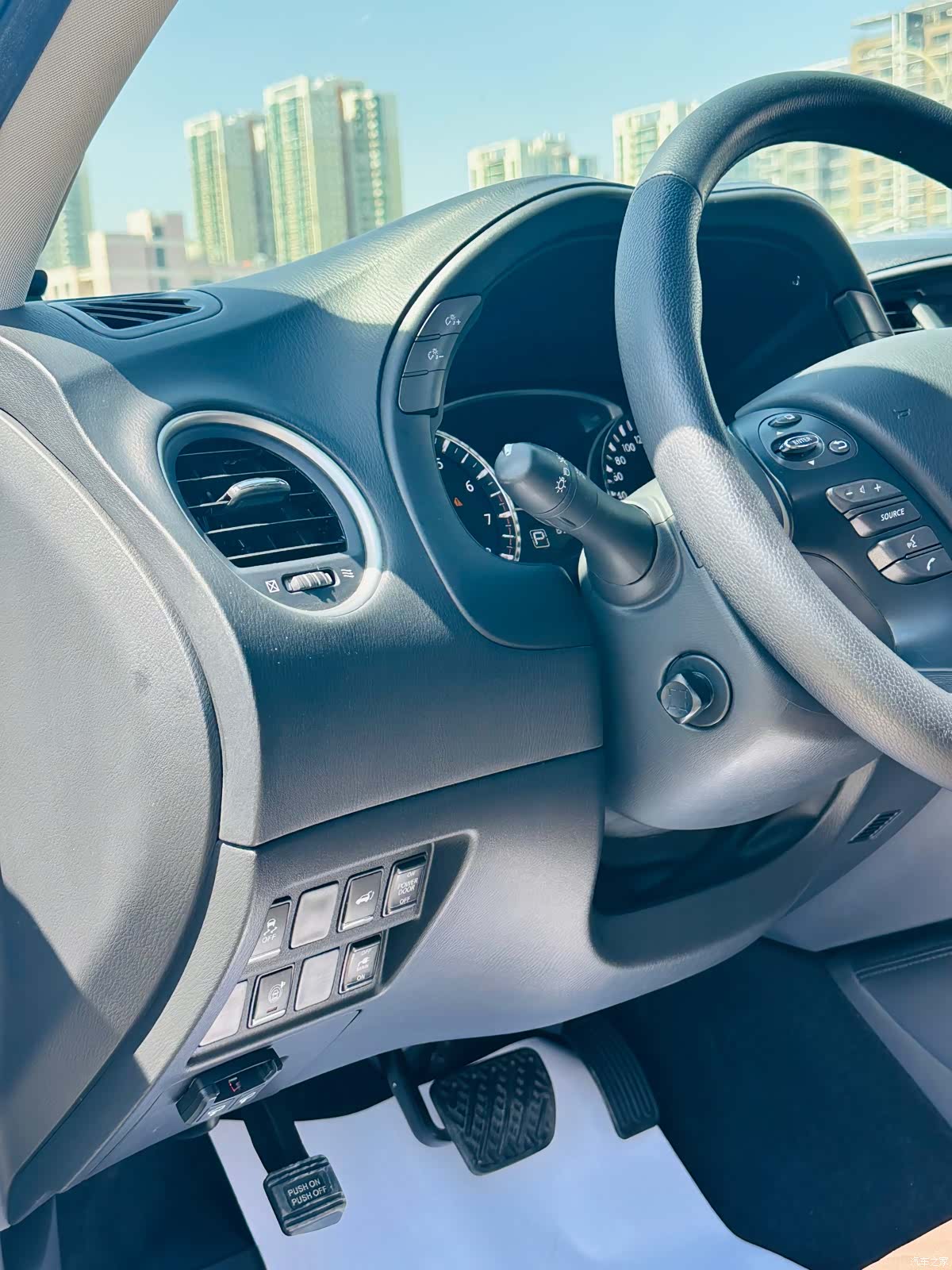 Infiniti JX35, 2014 11