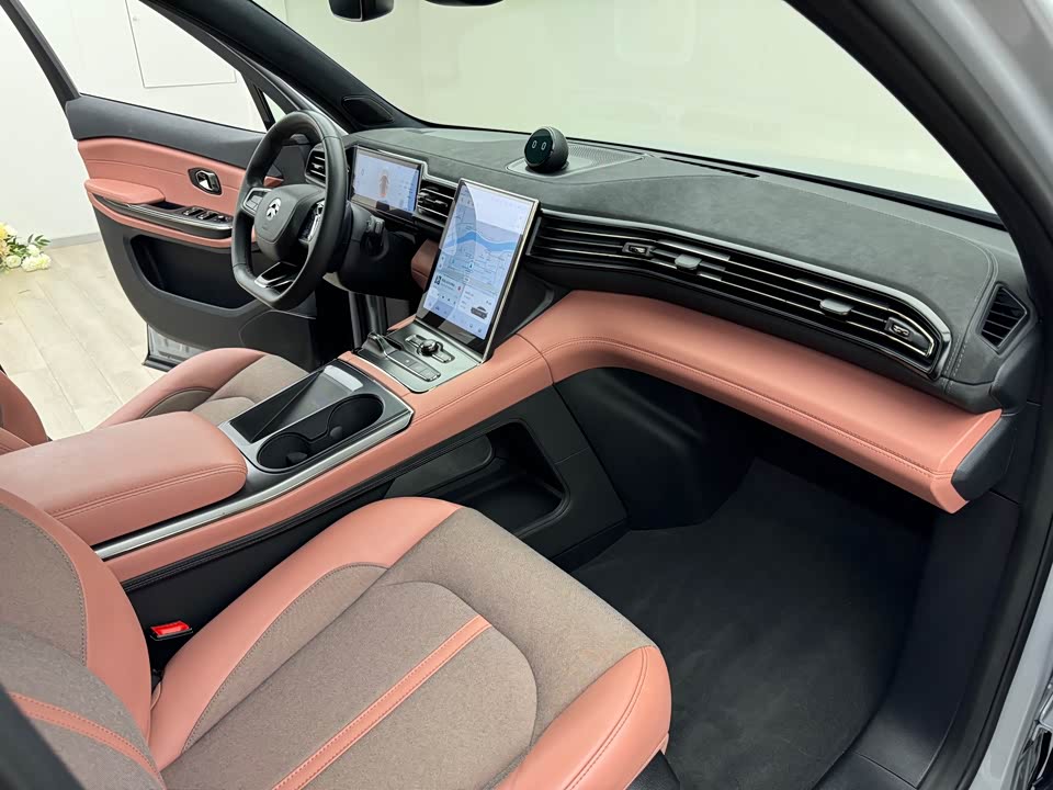 NIO EC6