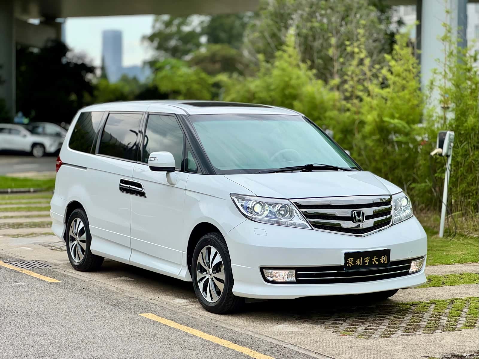 Honda Elysion, 2015 19
