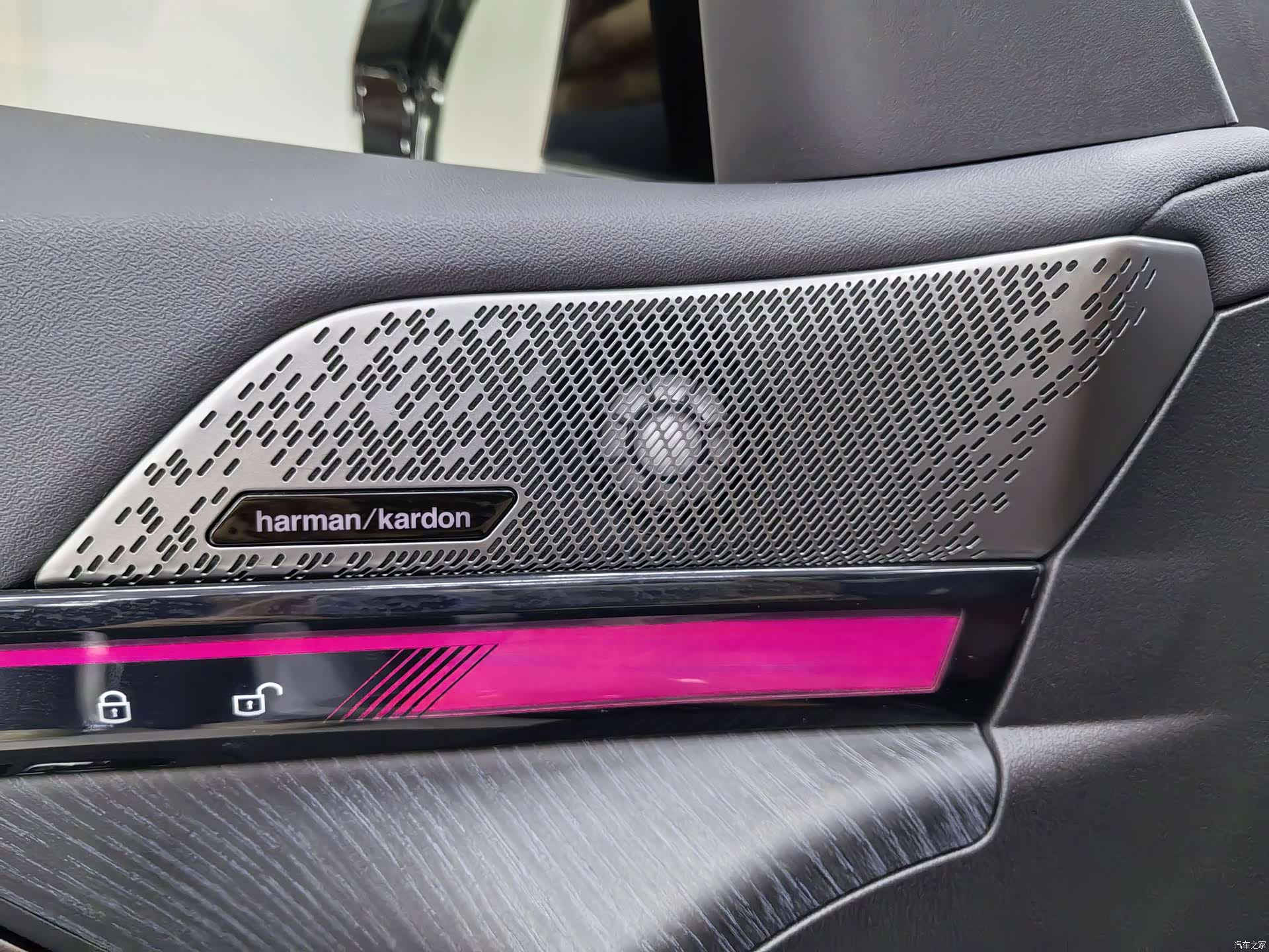 BMW i5, 2024 17