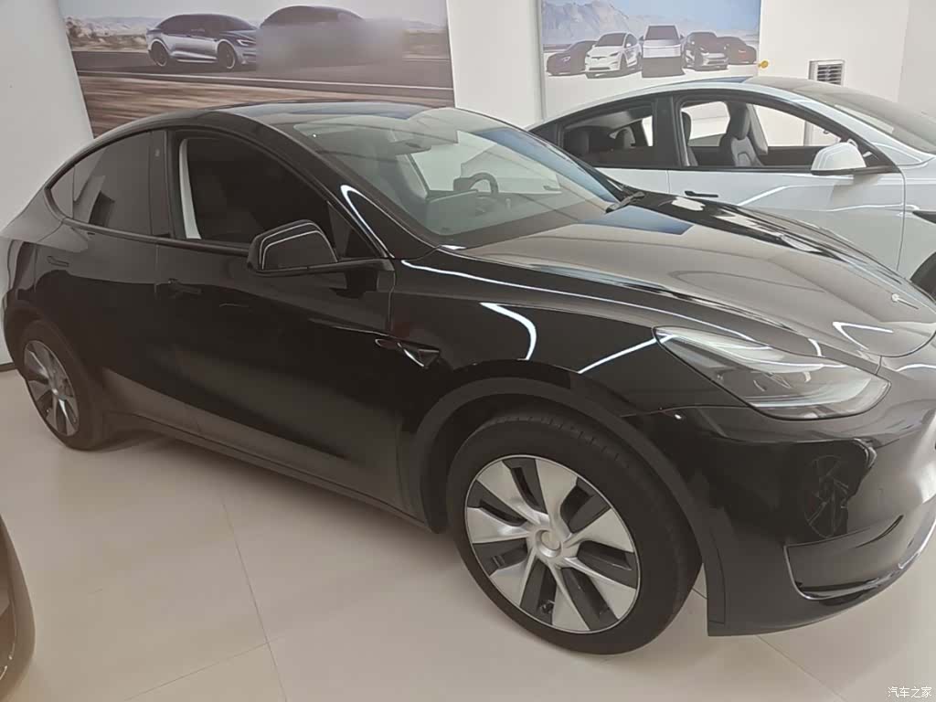Tesla Model Y, 2023 22