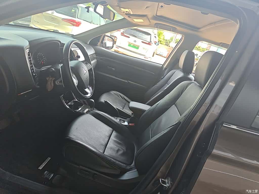 Mitsubishi Outlander, 2017 15
