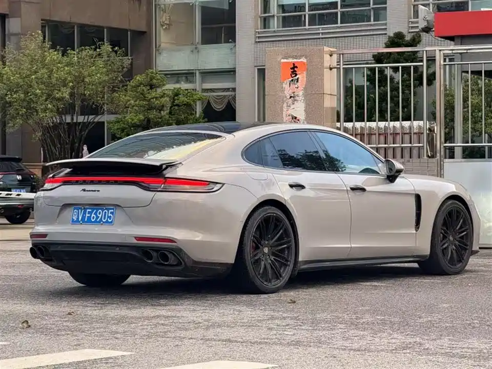 Porsche Panamera