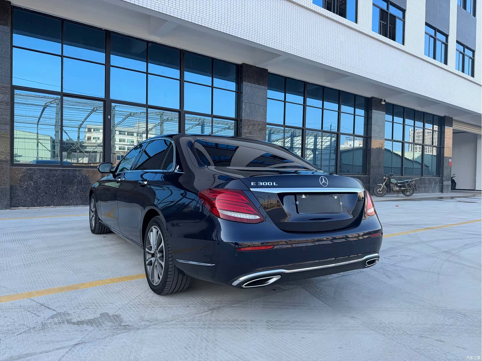 Mercedes-Benz E-Class, 2019 4