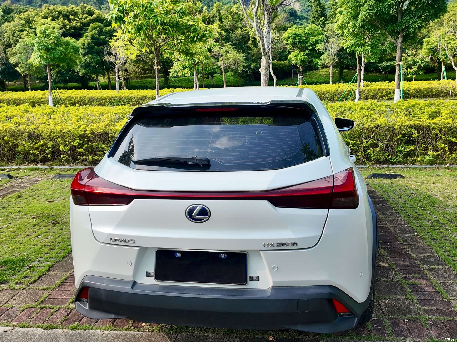 Lexus UX, 2019 16
