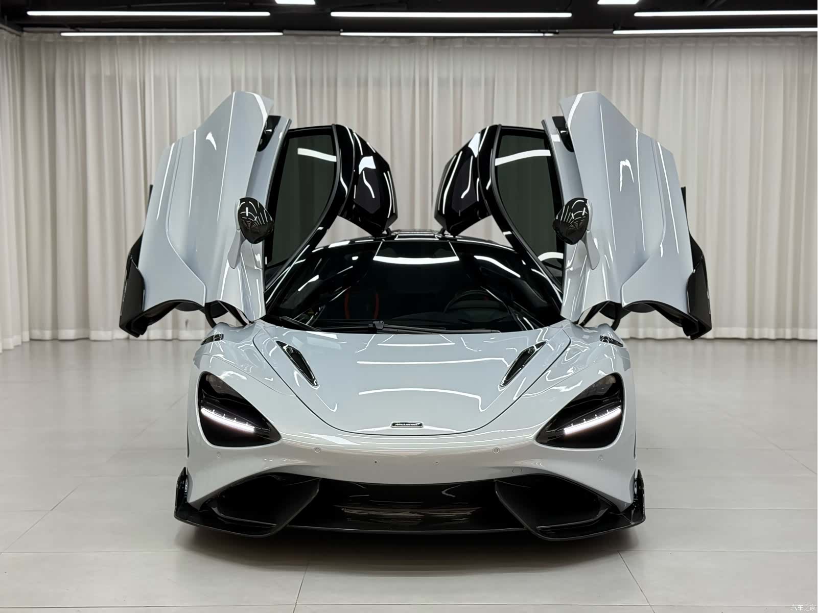 McLaren 720S, 2019 1