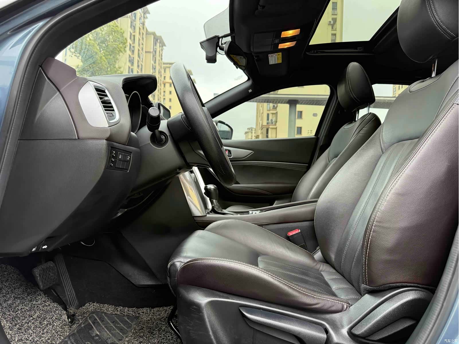 Mazda CX-4, 2019 все фото