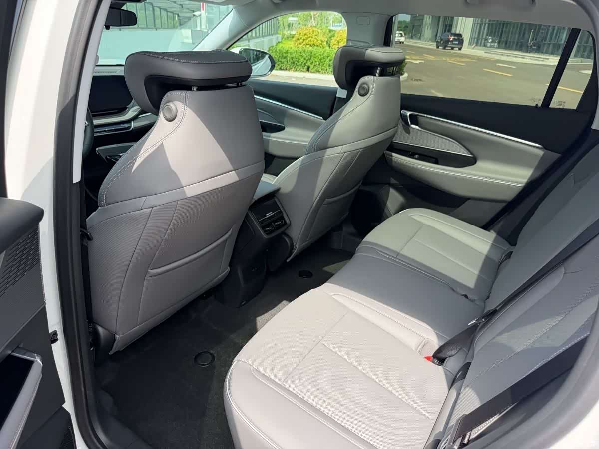 Buick E5, 2025 11