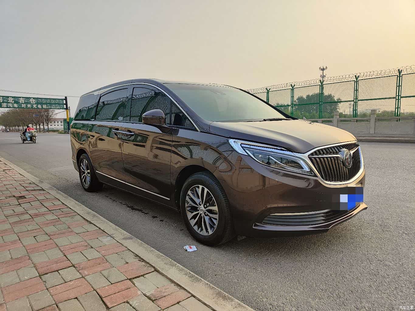 Buick GL8, 2019 3