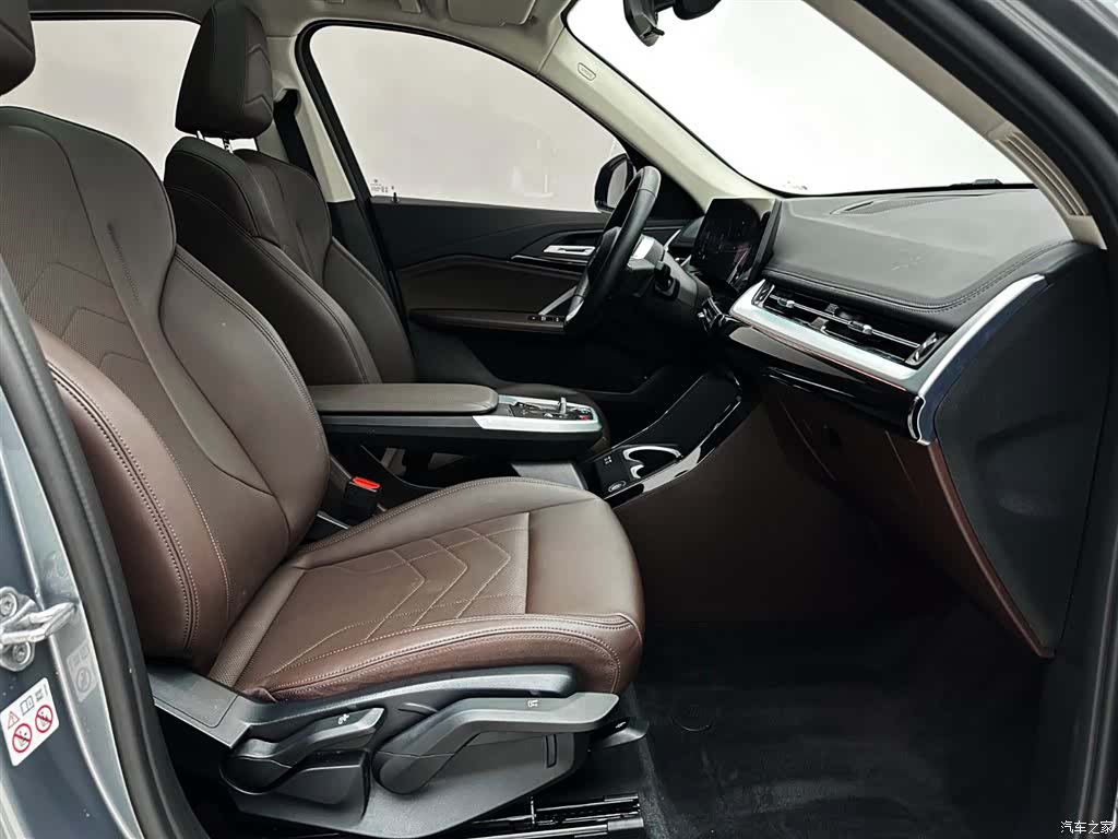 BMW X1, 2024 21