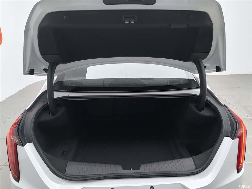 Cadillac CT4, 2021 16