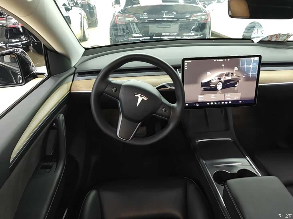 Tesla Model Y, 2022 11