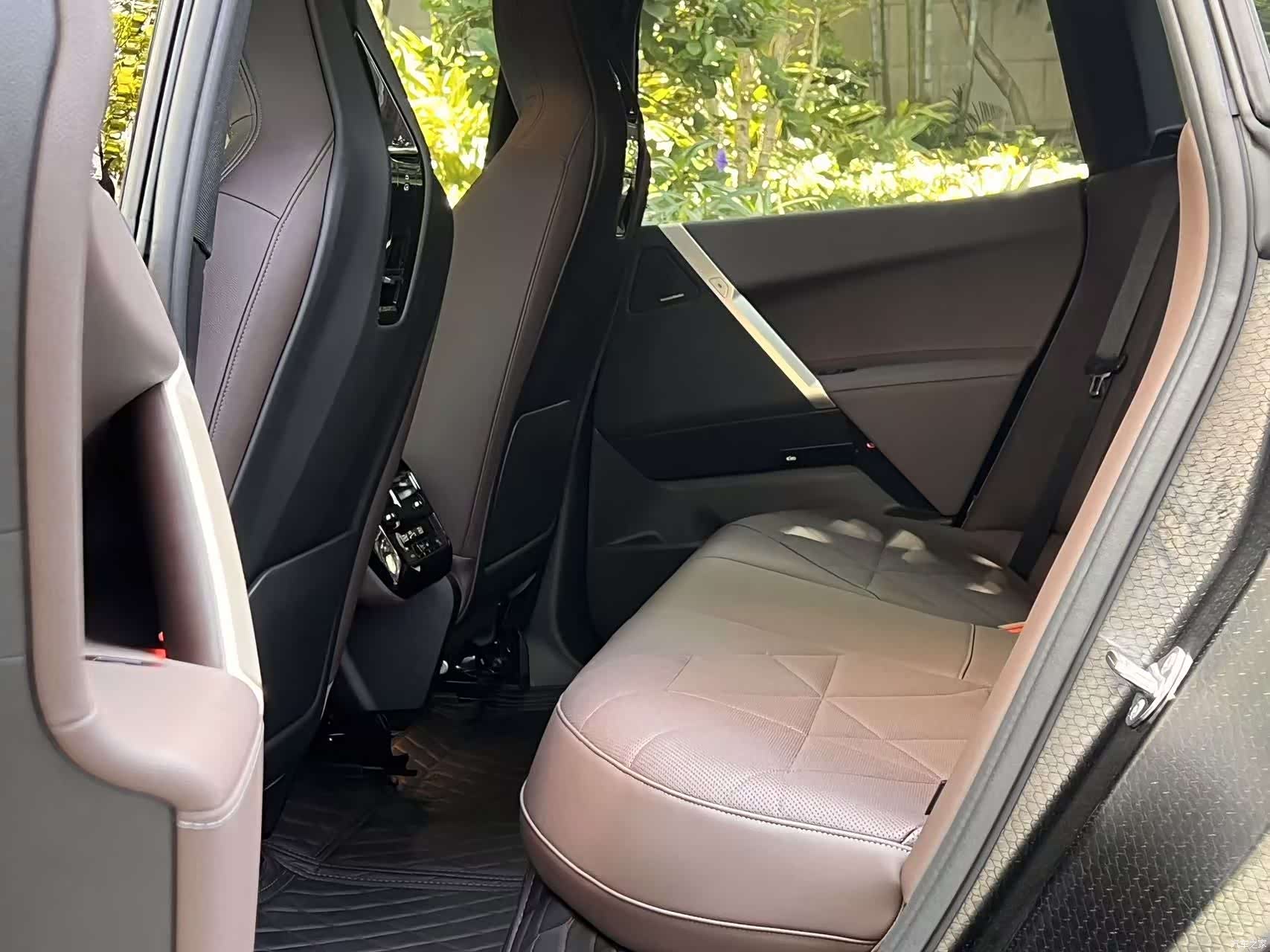 BMW iX, 2024 11