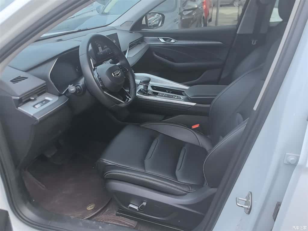 Geely Preface, 2022 15