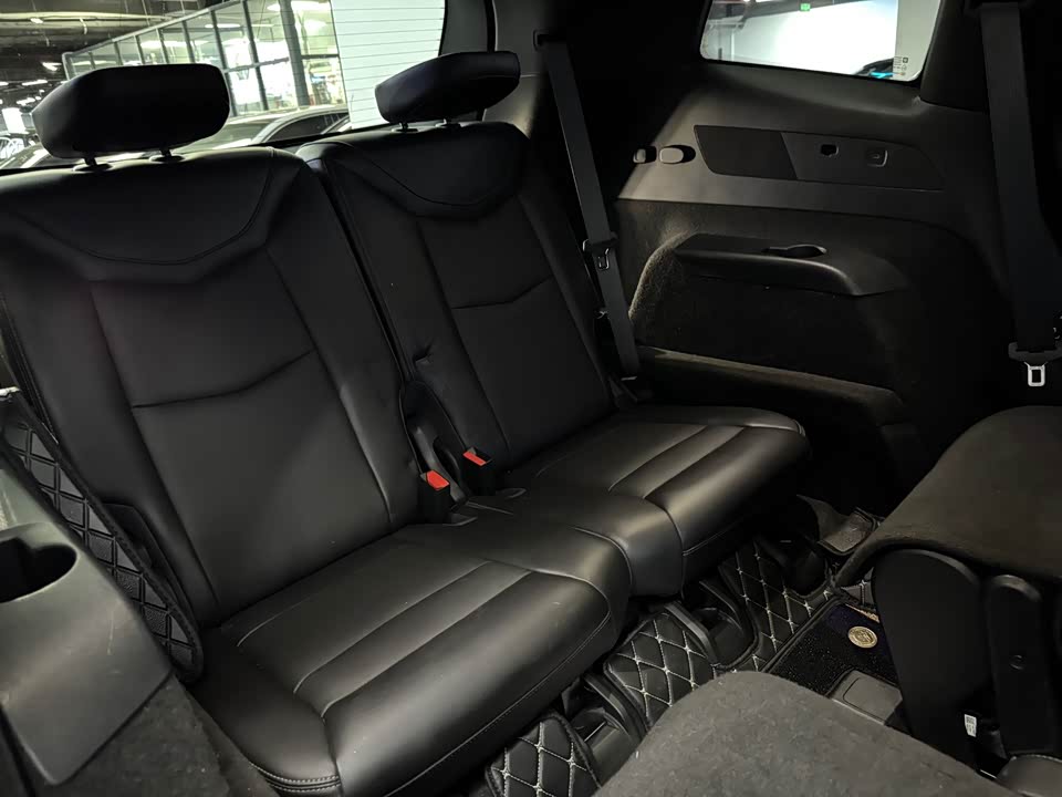 Cadillac XT6