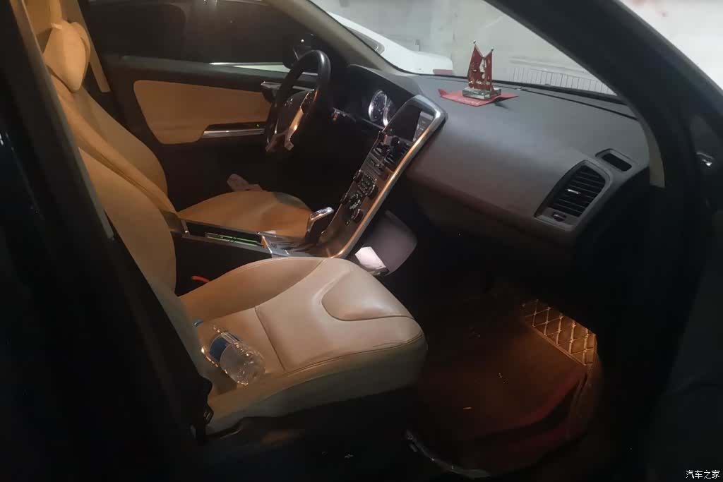 Volvo XC60, 2012 8