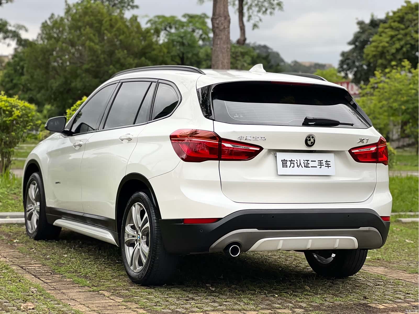BMW X1, 2018 все фото