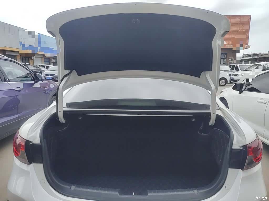Mazda Atenza, 2015 19