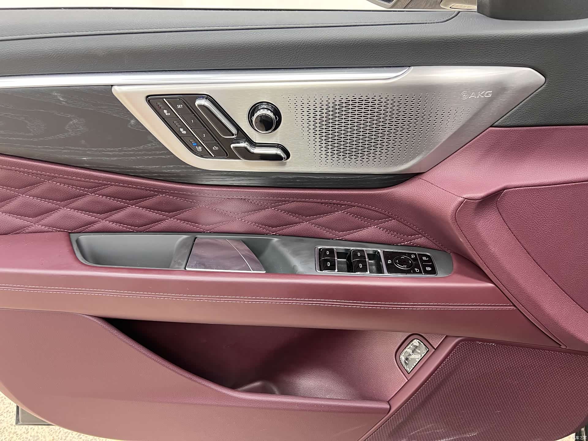 Cadillac CT6, 2023 13