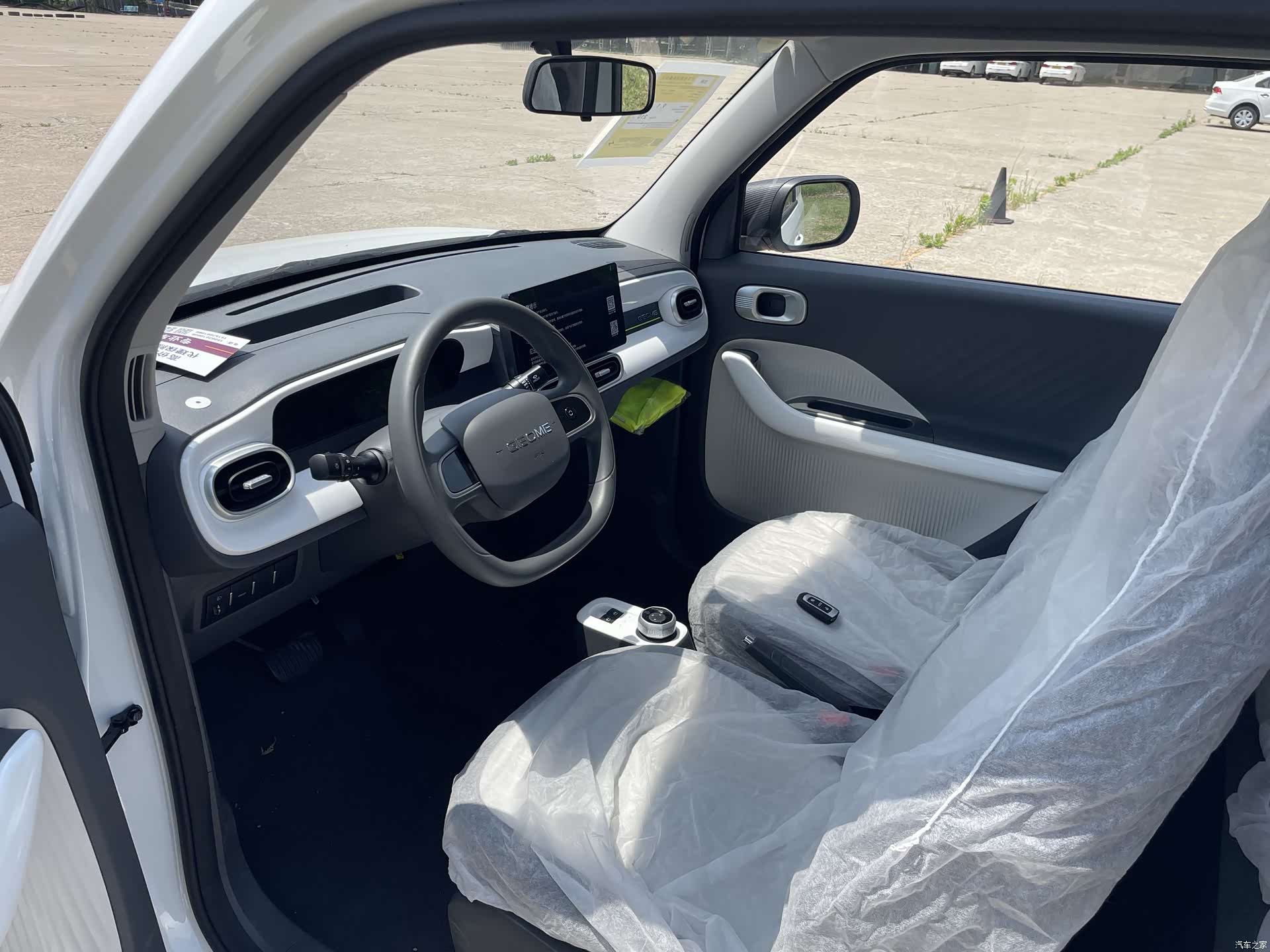 Geely Panda, 2026 10