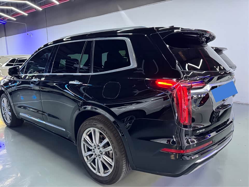 Cadillac XT6