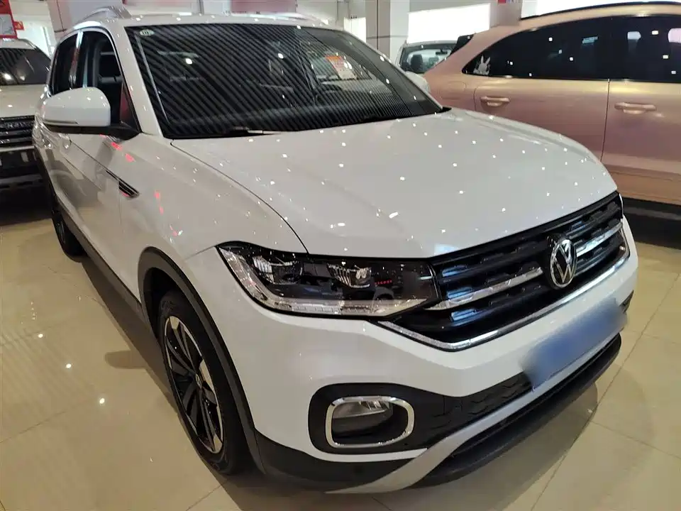Volkswagen Exploring the shadow