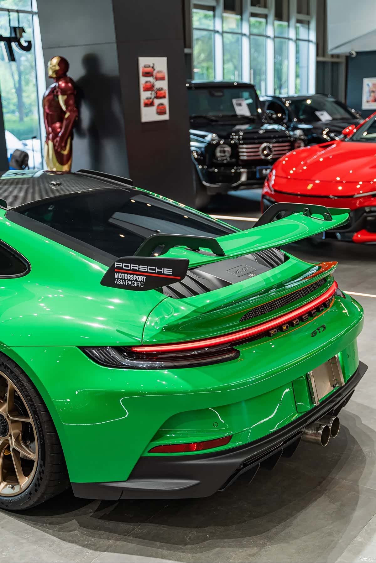 Porsche 911, 2023 10