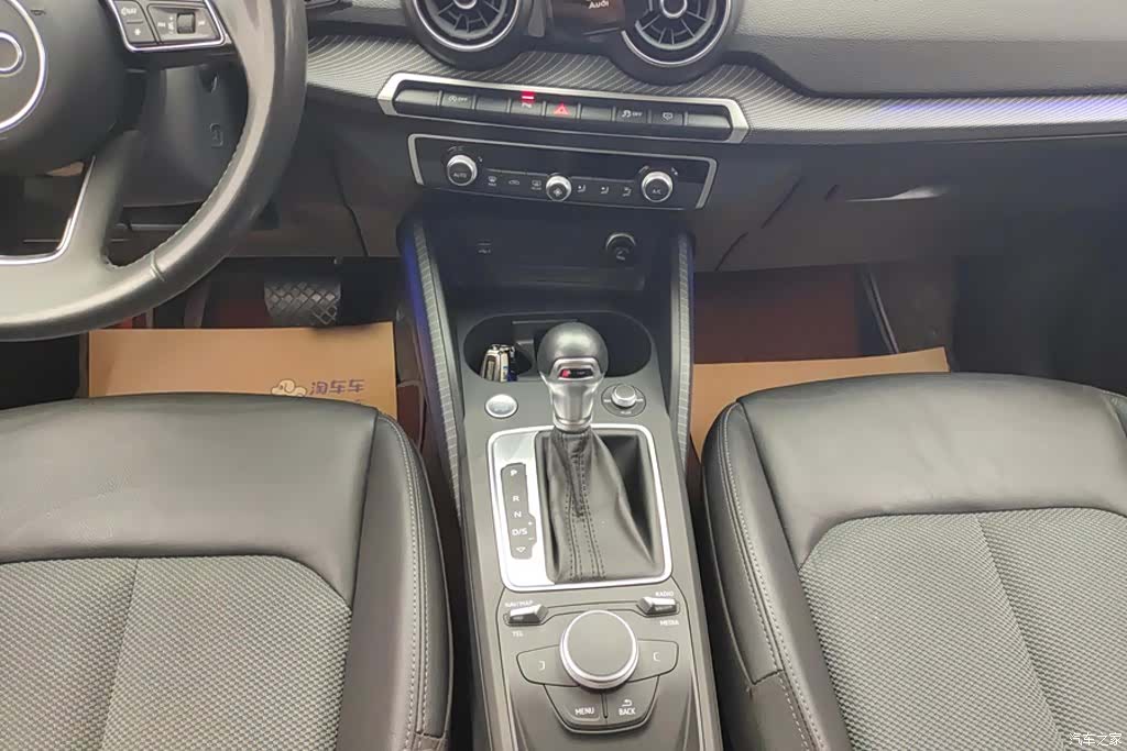 Audi Q2L, 2021 16