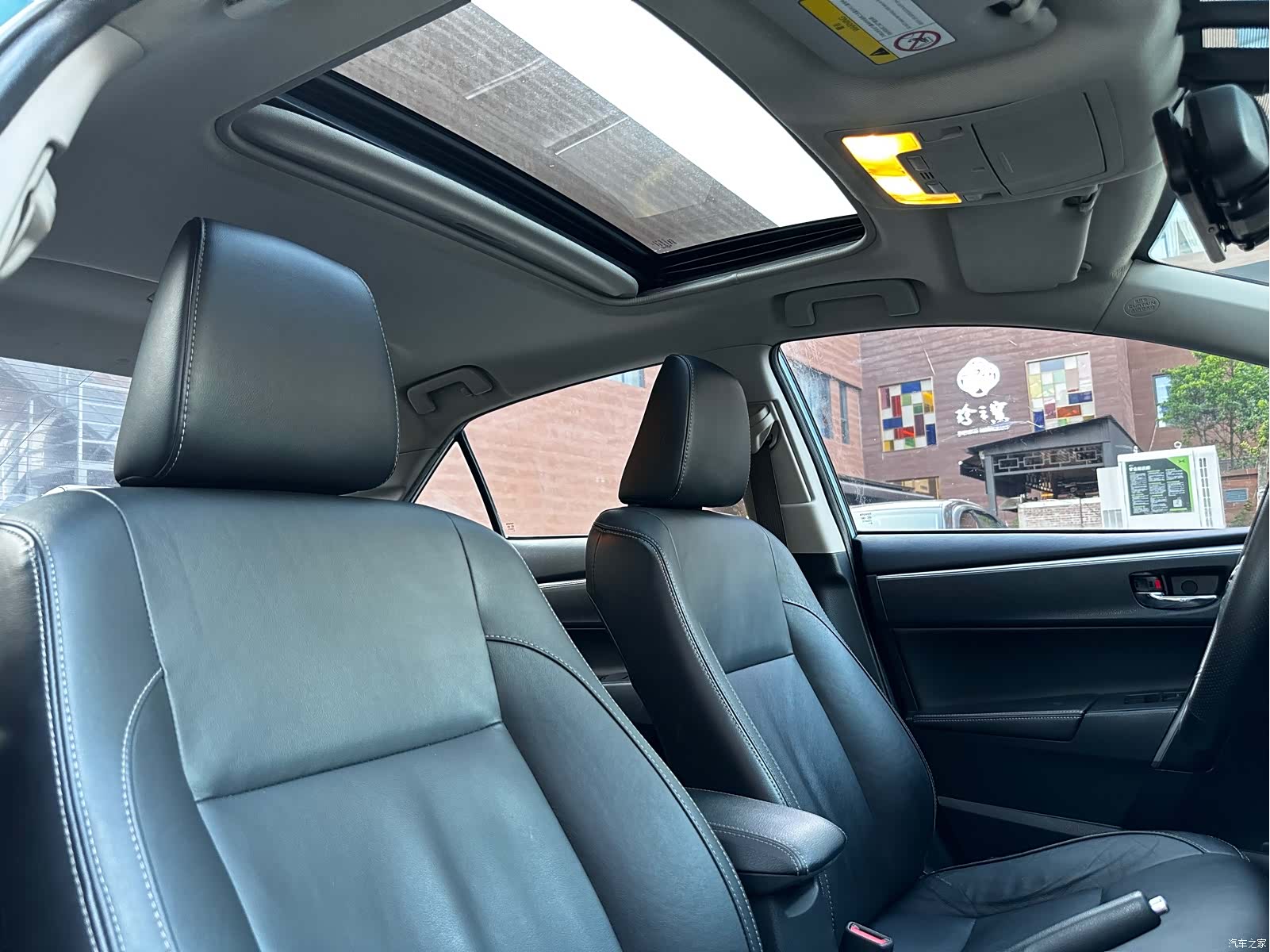Toyota Corolla, 2015 26