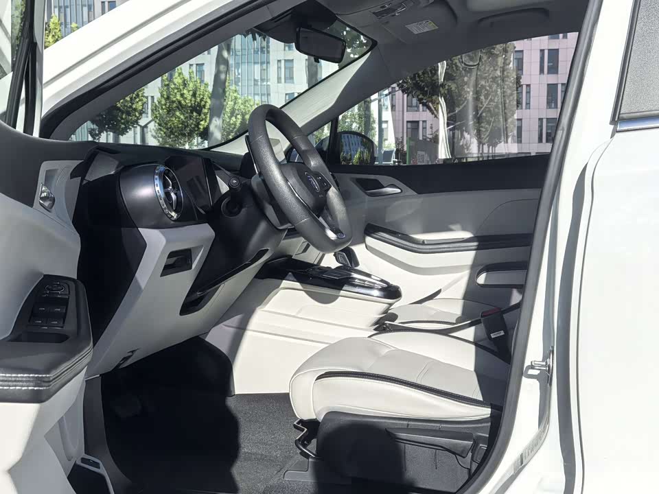 BYD Yuan Pro BYD Yuan Pro