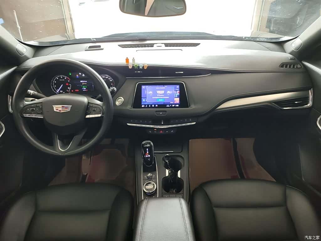 Cadillac XT4, 2022 10