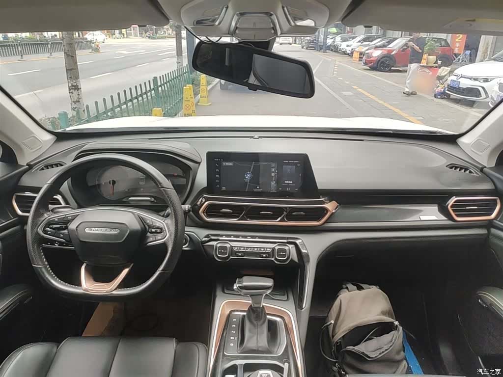 Wuling RS-5, 2020 10