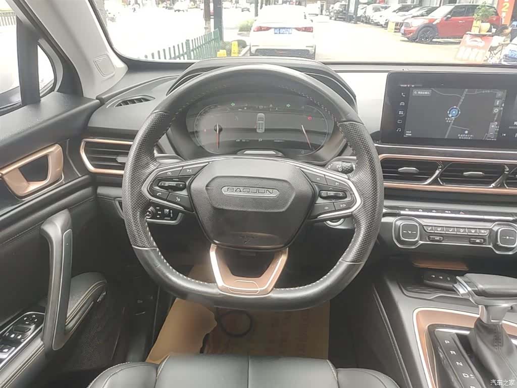 Wuling RS-5, 2020 11