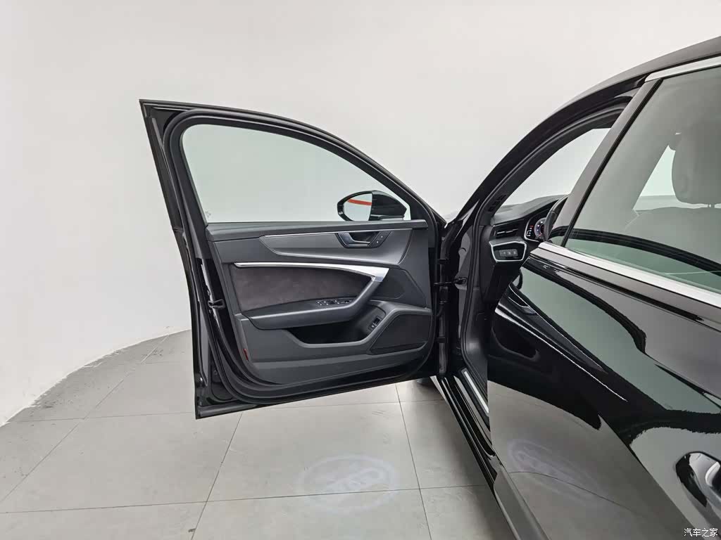 Audi A6L, 2019 8