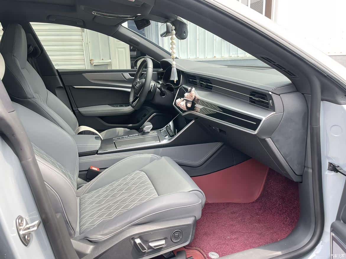 Audi A7L, 2024 10