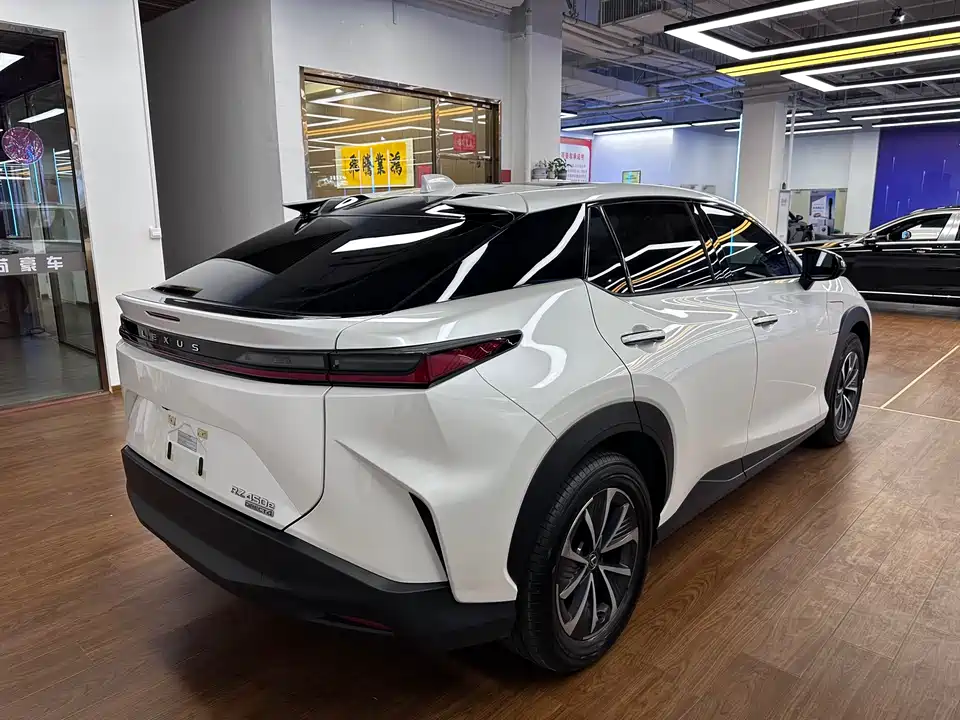 Lexus RZ Lexus RZ