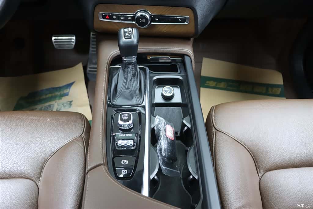 Volvo XC90, 2020 24