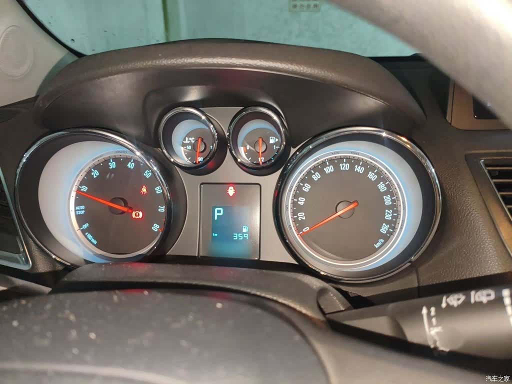 Buick Encore, 2015 4