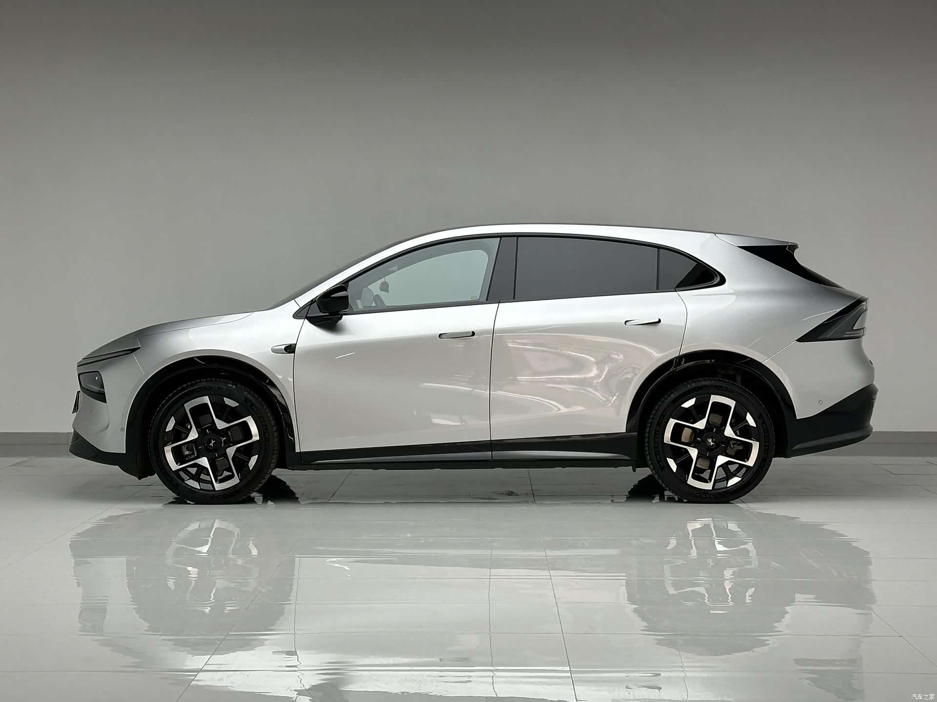 Xpeng G7, 2025 8
