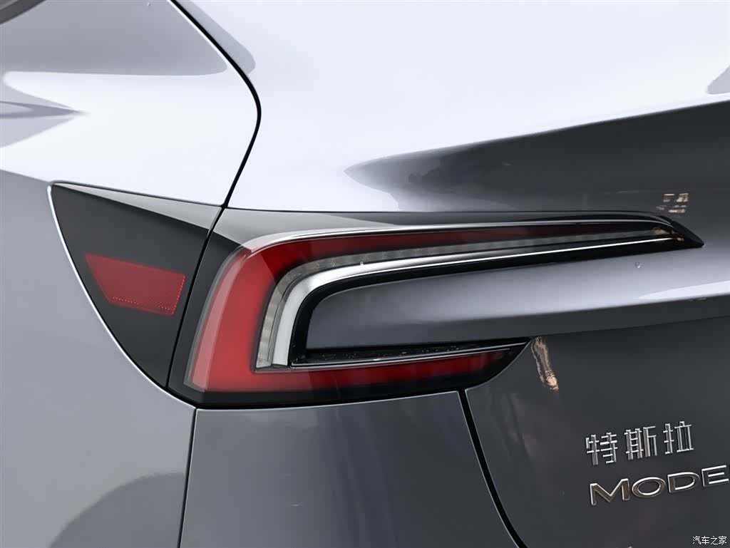 Tesla Model 3, 2025 9