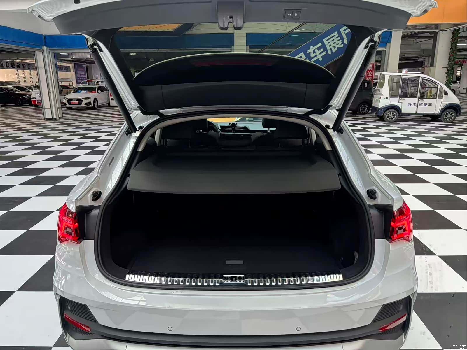 Audi Q3, 2021 19