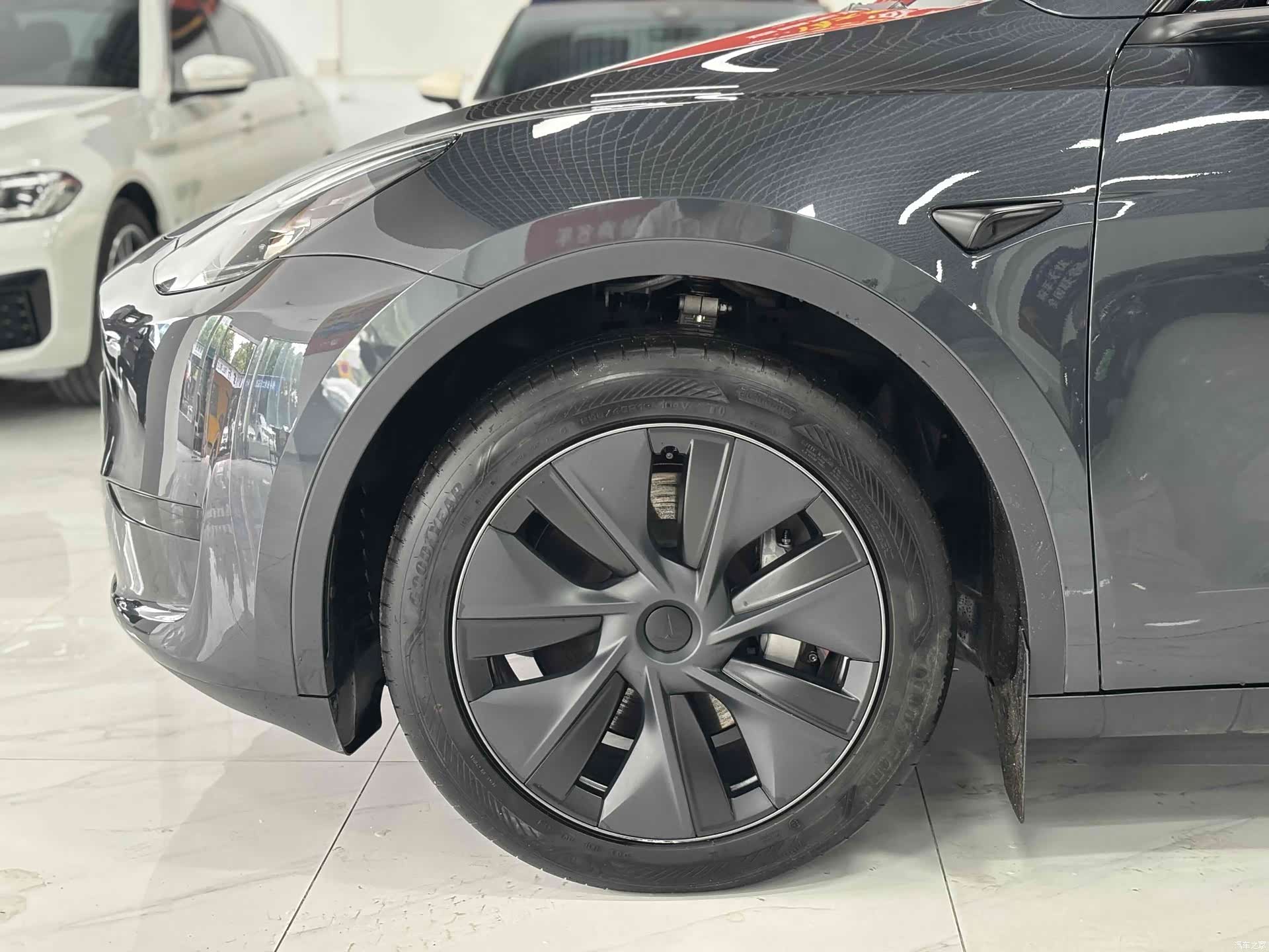 Tesla Model Y, 2025 9