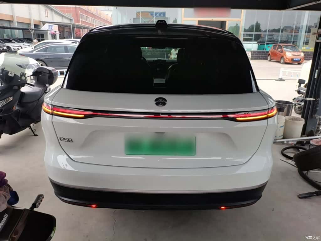NIO ES8, 2023 6